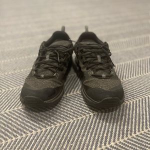 Women’s KEEN waterproof hiking shoes, size 6